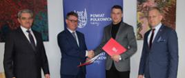 Podpisanie umowy na przebudowę drogi powiatowej pomiędzy Retkowem a Starą Rzeką 