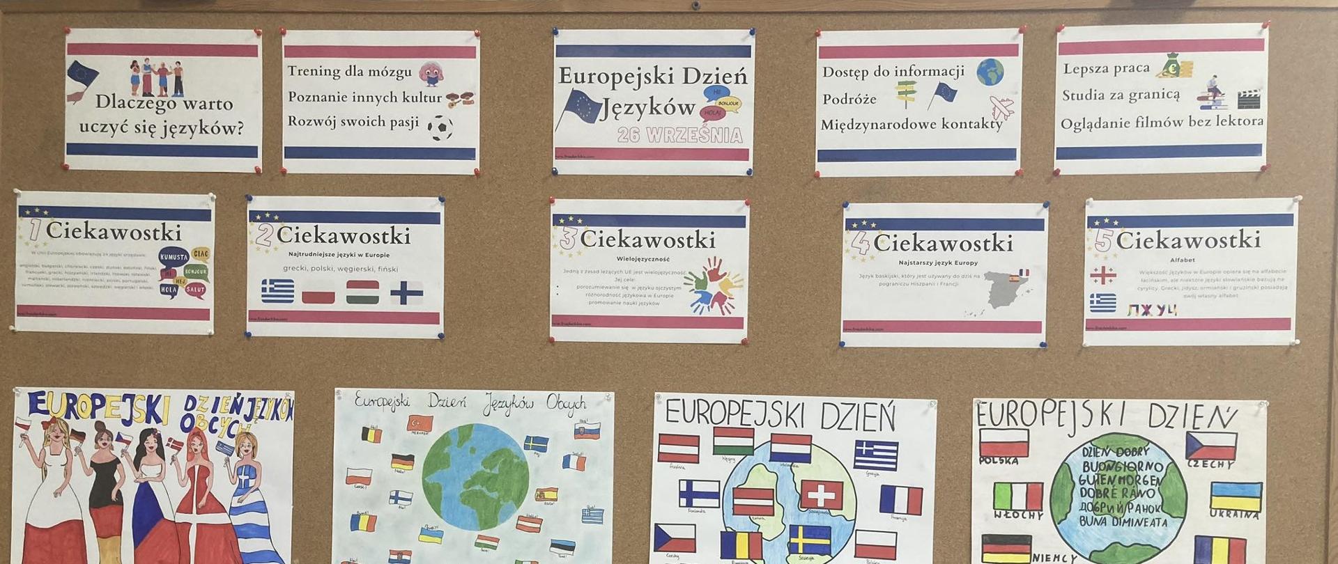 tablica z plakatami o językach