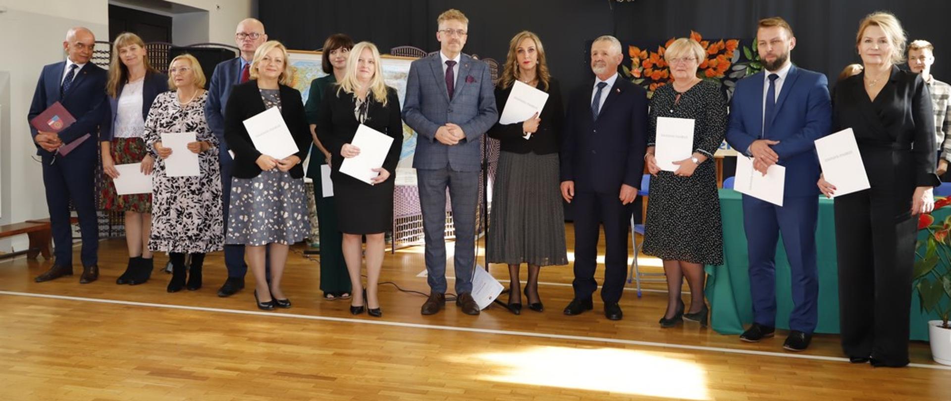 Spotkanie kadry pedagogicznej szkół ponadpodstawowych ze Świętokrzyskim Kuratorem Oświaty i Starostą Koneckim