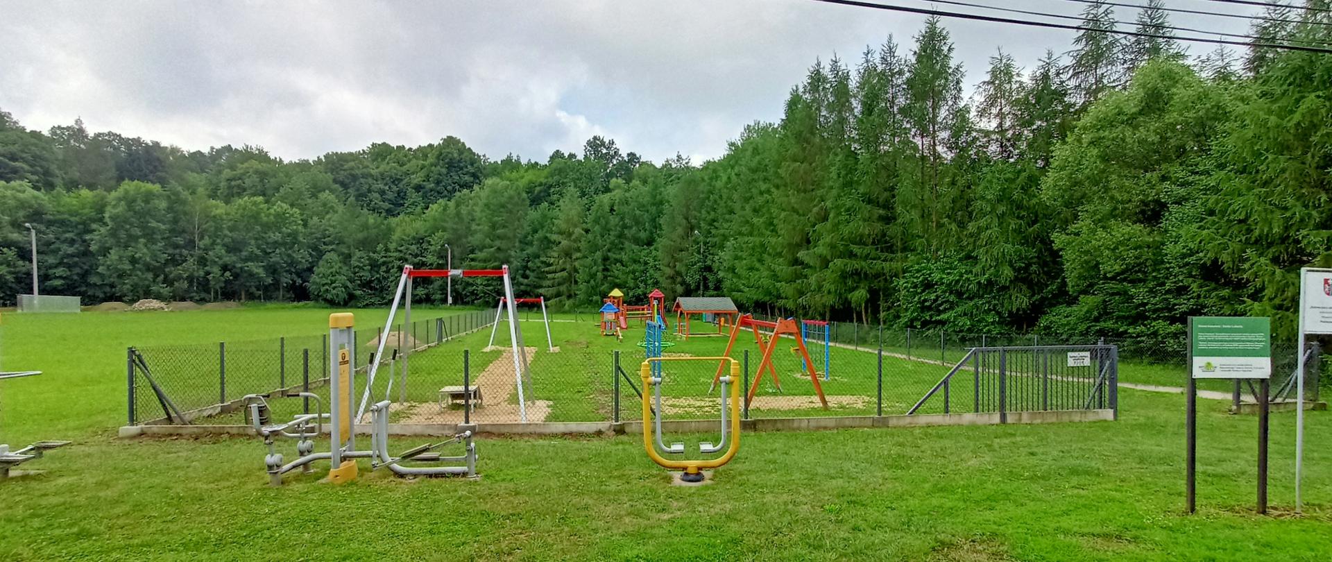 Poszerzony plac zabaw w Straszydlu