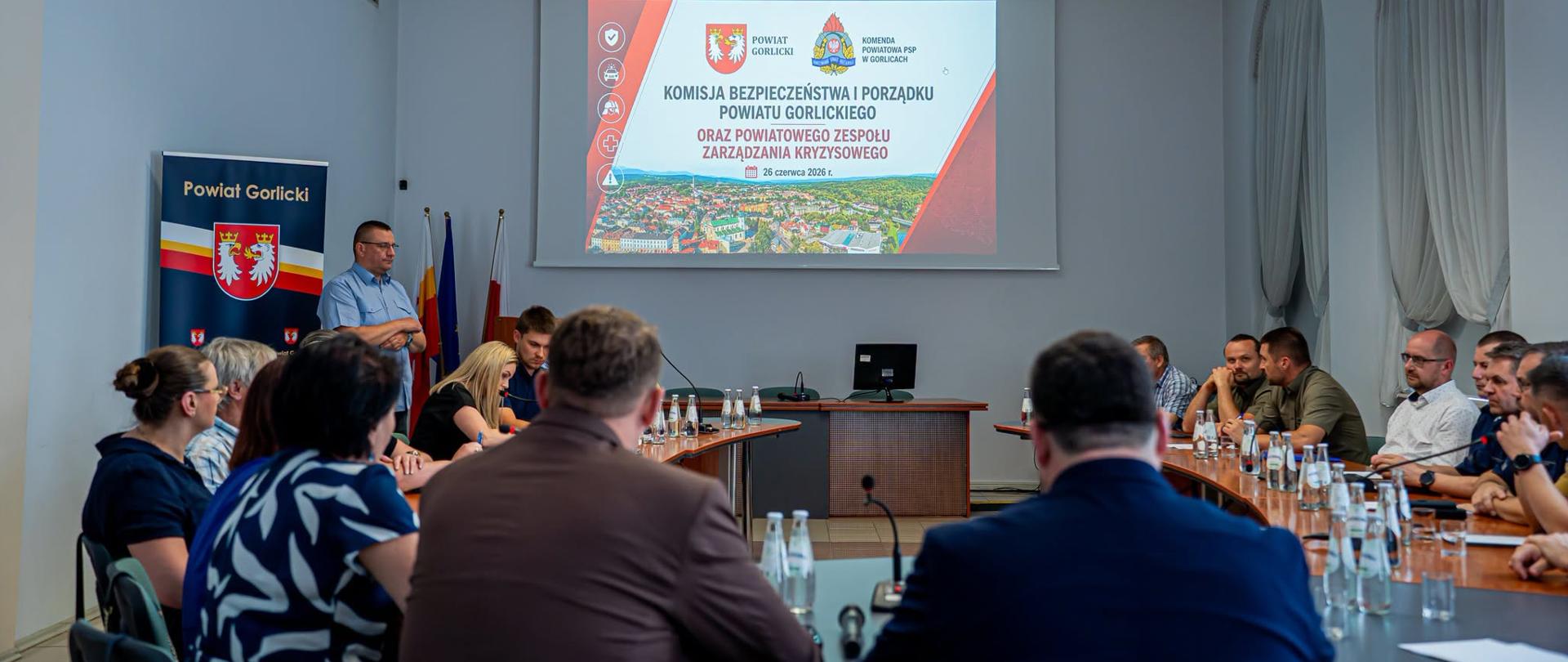 Posiedzenie_Komisji_Bezpieczeństwa_i_Porządku_oraz_Powiatowego_Zespołu_Zarządzania_Kryzysowego
