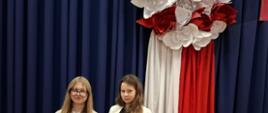 Laura i Zosia - uczestniczki XV Konkursu Pieśń ujdzie cało... w Pułtusku.
