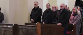 Uroczystość w kościele zgromadziła wielu gości - na zdjęciu przedstawiciele Powiatu Hajnowskiego