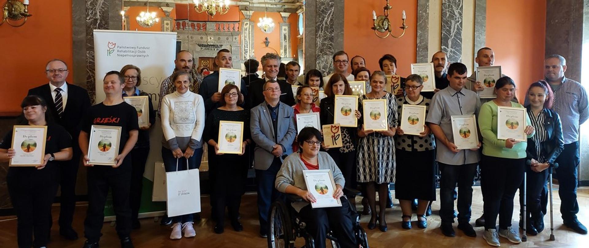 Uczestnicy PŚDS w Stąporkowie laureatami konkursu PFRON „Sztuka Osób Niepełnosprawnych”