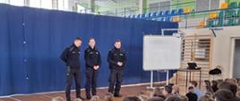 Bezpiecznie podczas ferii zimowych - spotkanie z policjantami.