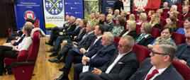 III Powiatowe Sympozjum na temat bezpieczeństwa zdrowotnego pod hasłem Chwyć kleszcza, nim on chwyci Ciebie. Widok na uczestników. 