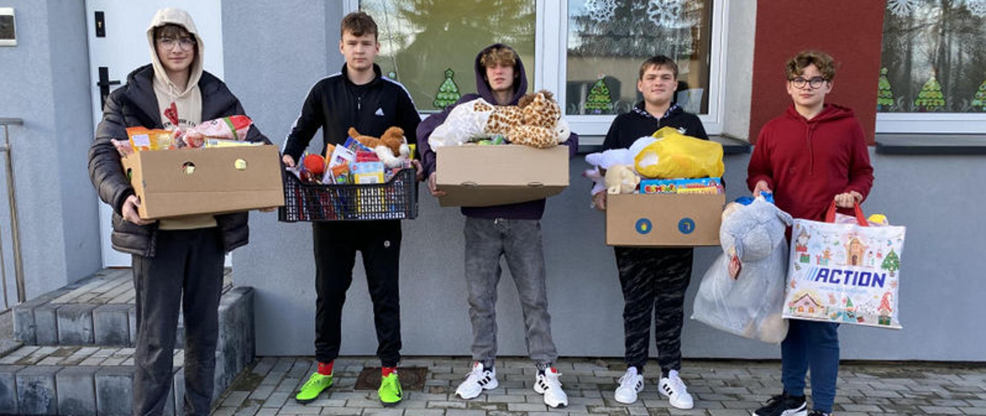 Członkowie Koła Wolontariatu
