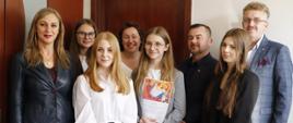 Wręczenie stypendiów Fundacji Świętego Mikołaja w II LO w Końskich 