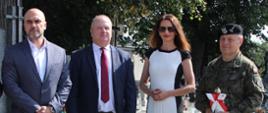 uczestnicy obchodów w Zambrowie 86. rocznicy wybuchu II wojny światowej