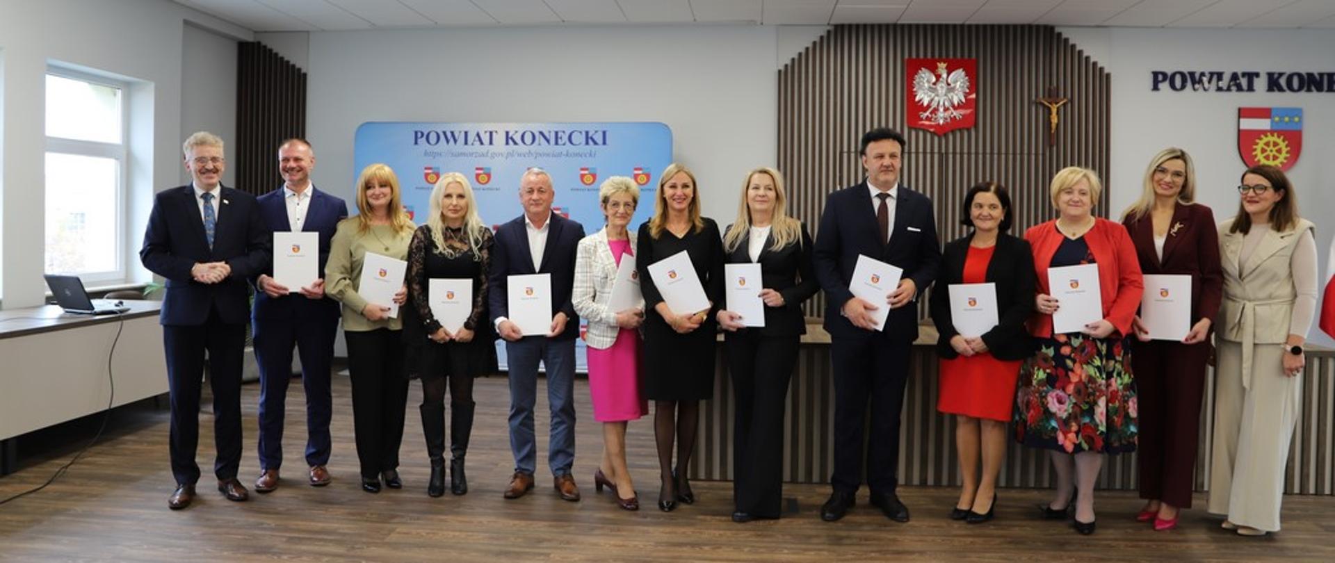 Starosta nagrodził najlepszych pedagogów w powiecie