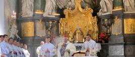 Msza święta dla maturzystów pod przewodnictwem bp Edwarda Białogłowskiego