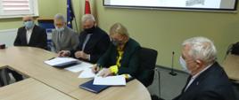 podpisanie umowy na przebudowę oddziału pediatrycznego jasielskiego szpitala