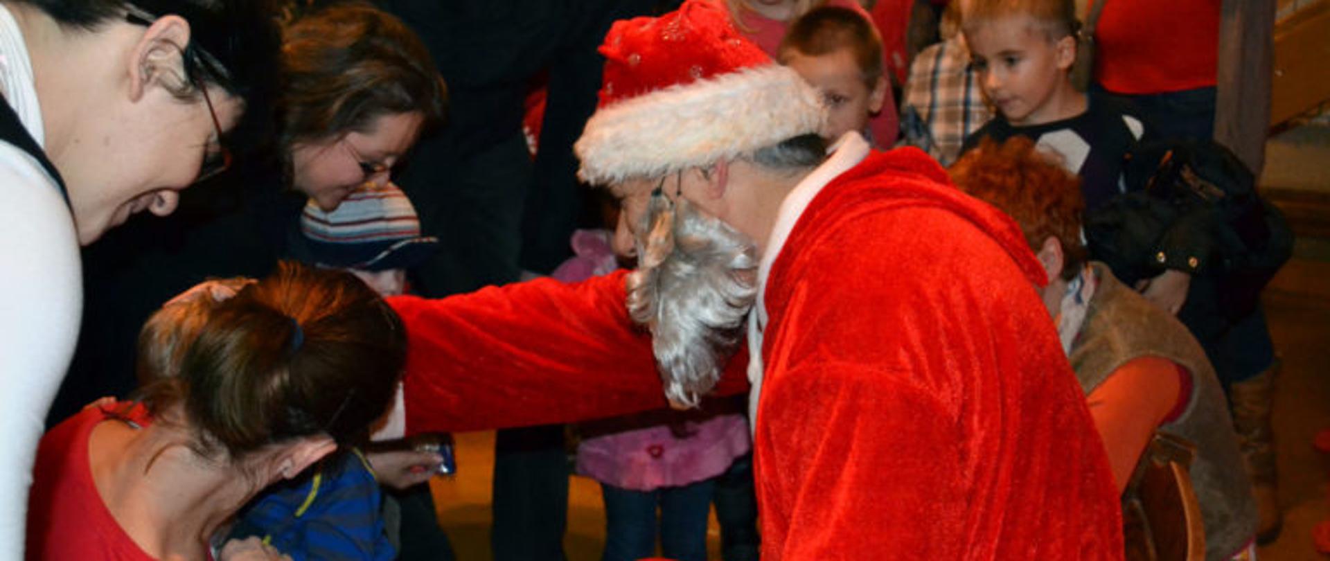 Św. Mikołaj odwiedził dzieci w Kaczorach