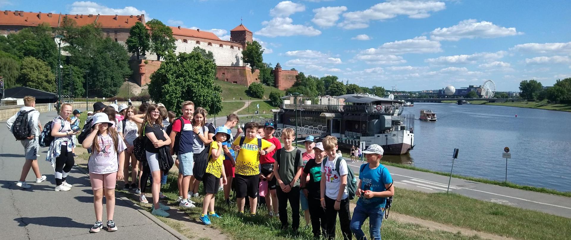 WYCIECZKA DO KRAKOWA I WIELICZKI
KLAS IV-VIII Z ZSP Z SARNÓWKA
