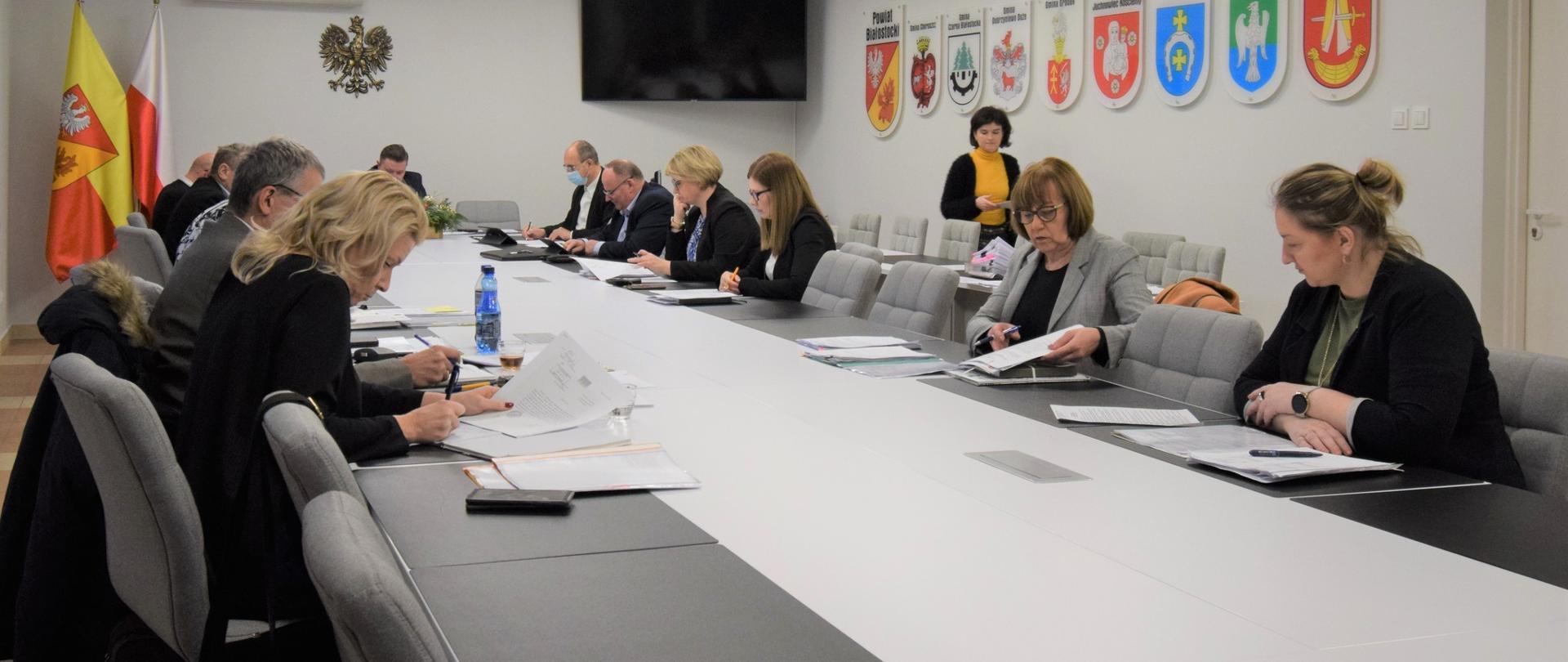 Zarząd Powiatu Białostockiego - posiedzenie
