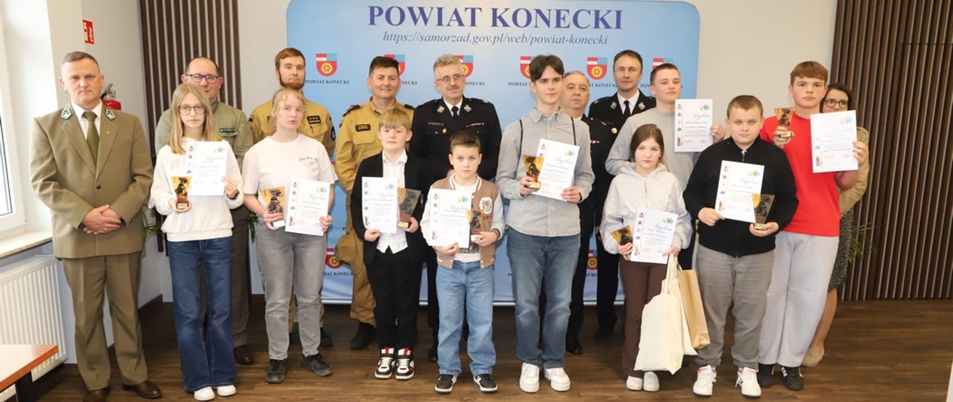 Młodzież która zapobiega pożarom