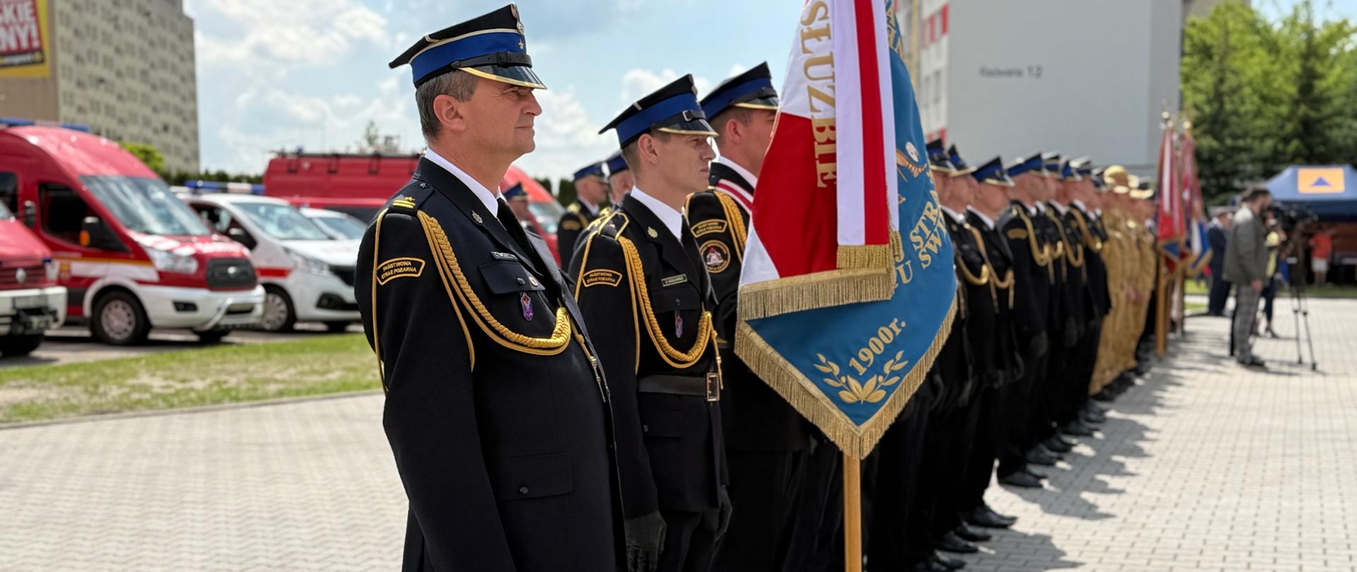 Powiatowy Dzień Strażaka: Służba, współpraca i zasłużone wyróżnienia
