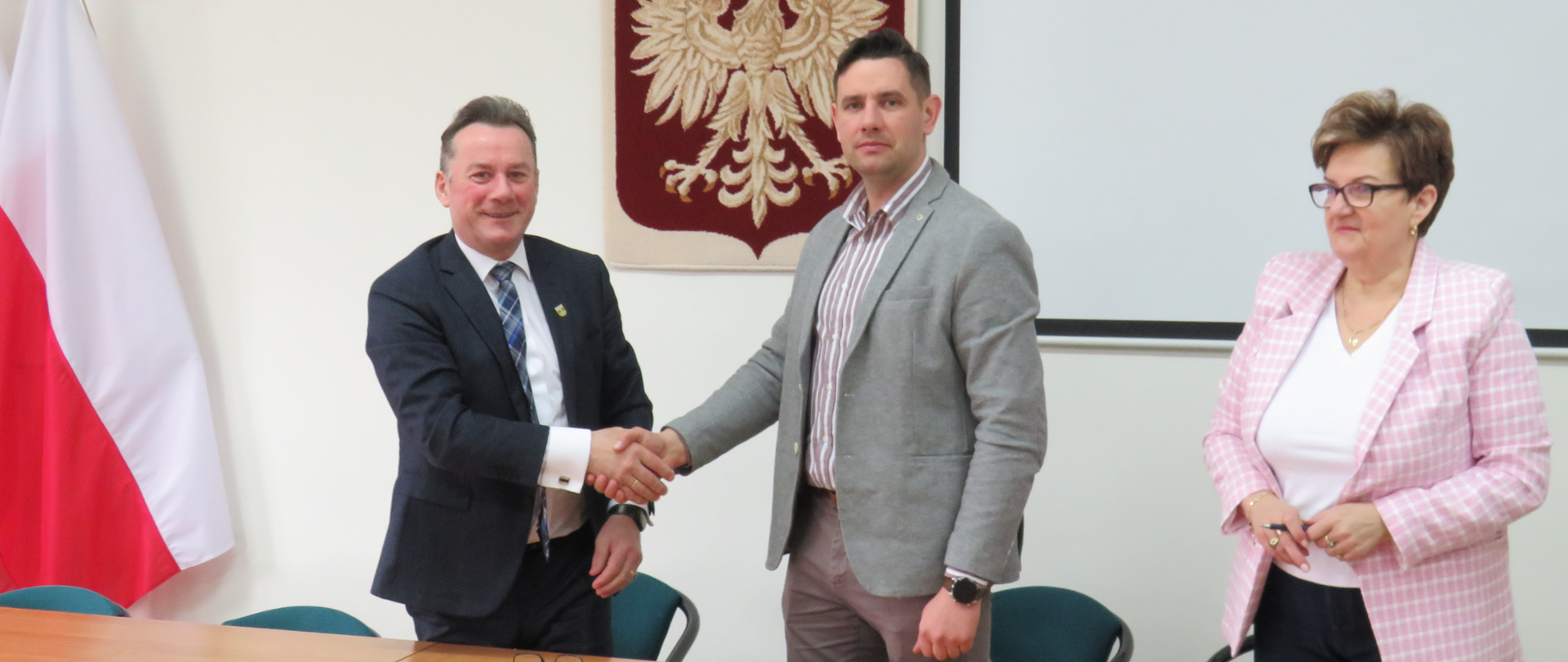 Podpisanie umowy na modernizację dróg w gminie Górzno