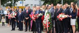 na zdjęciu uczestnicy uroczystych obchodów Bitwy o Zambrów