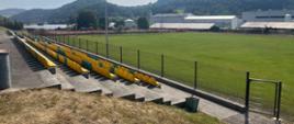 Zakończyły się prace związane z uporządkowaniem i poprawą estetyki terenu przy boisku sportowym w Tymbarku.