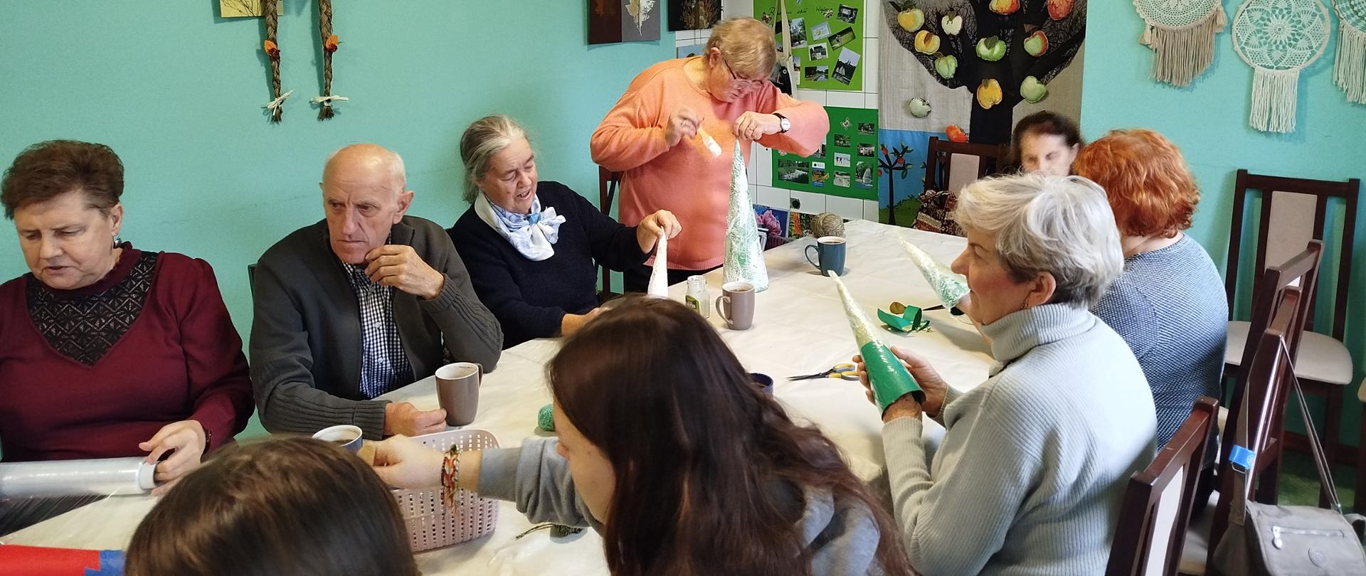 Klub “Senior+” wsparł dąbrowską drużynę harcerską