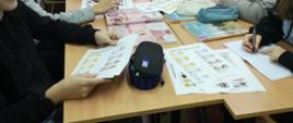  Praca uczniów podczas zajęć lekcyjnych