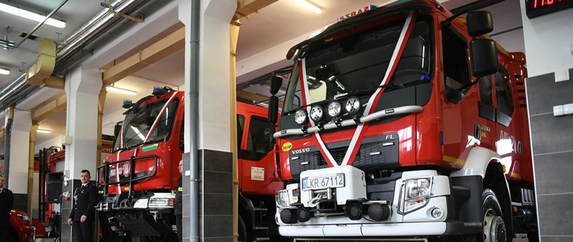 Przekazanie wozów strażackich dla kraśnickich strażaków i druchów z Borowa