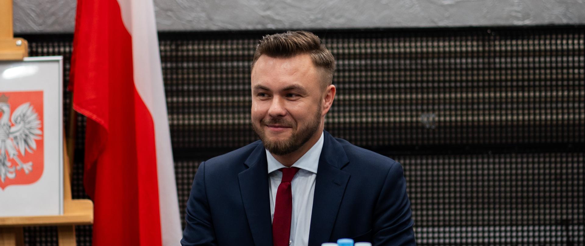 I Sesja Rady Miejskiej w Mordach (kadencja 2024-2029)
Radni złożyli ślubowanie, a Nowy Burmistrz objął swoje stanowisko.
Foto. Paweł Chomać
