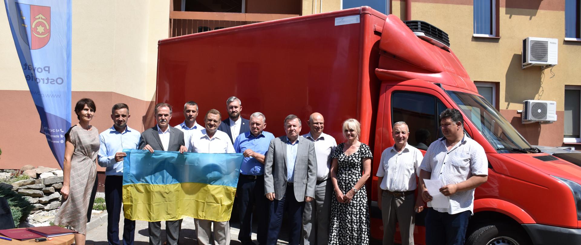Samorządy zakupiły auto dla ukraińskiego miasta