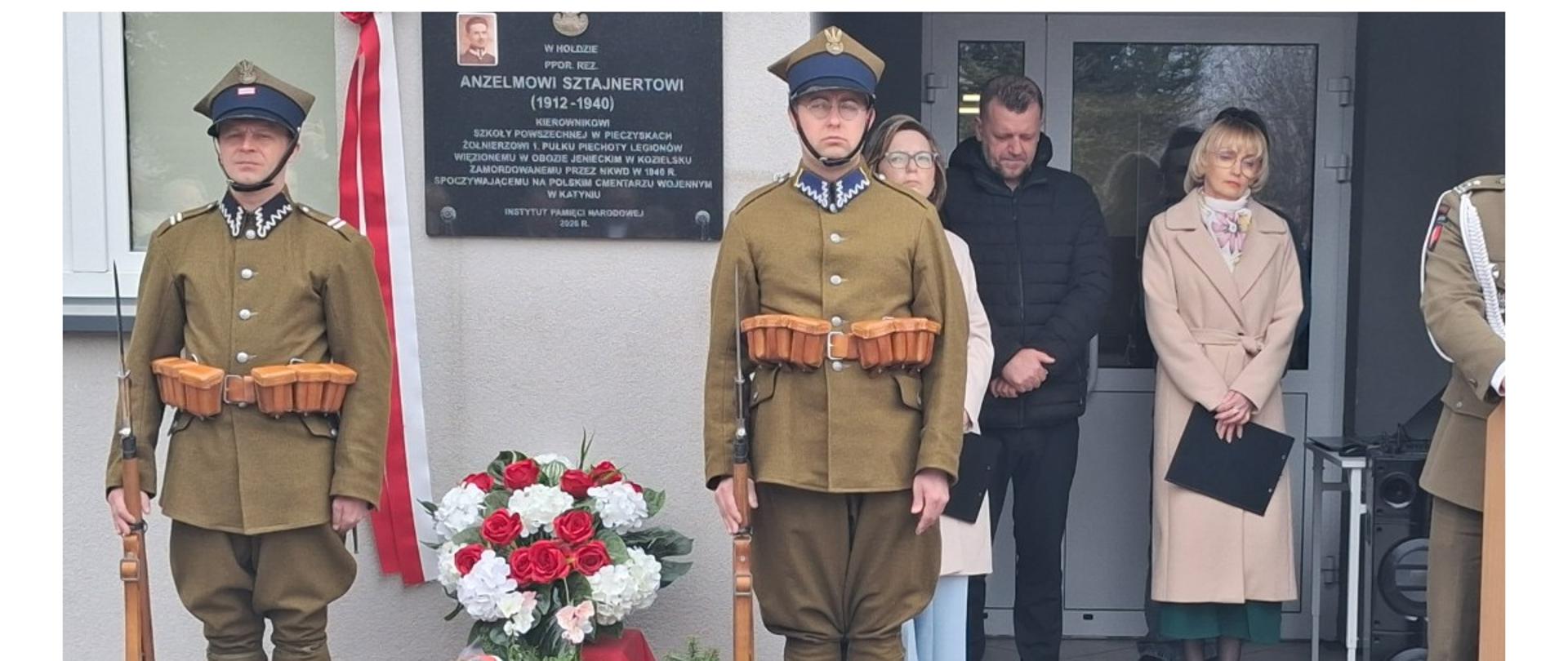 Uroczystość odsłonięcia tablicy