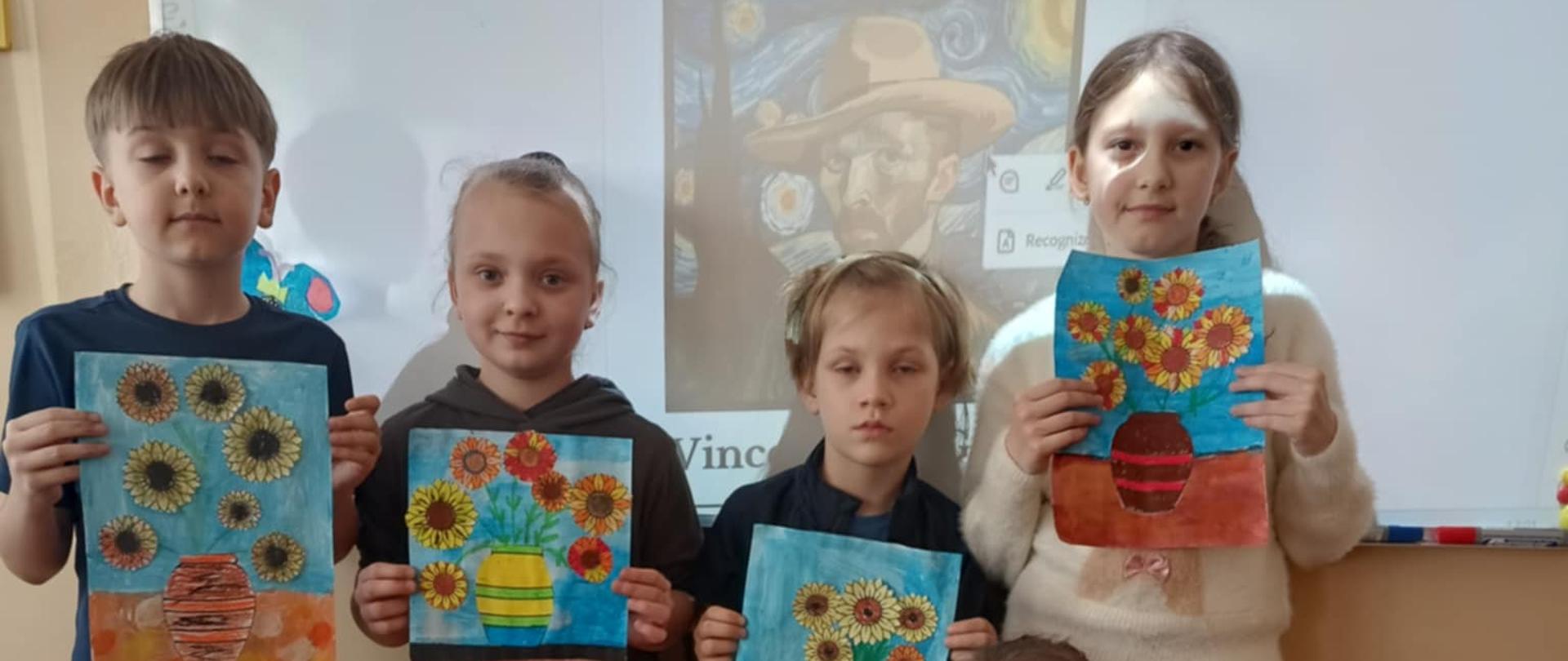 Dzieci z pracą plastyczną 