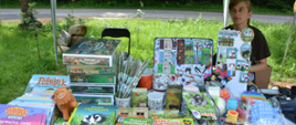 Stoisko na kiermaszu - w ofercie gry, książki, magnesy, kubki