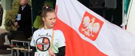 Uczestniczka biegu "Tropem Wilczym"