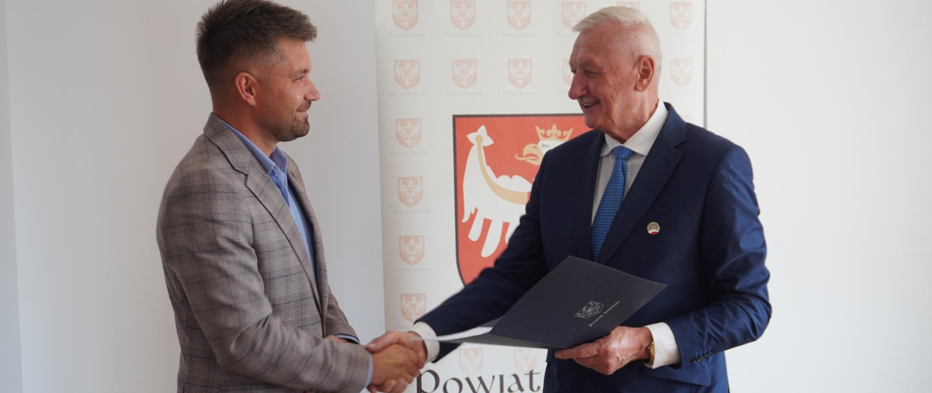 Zabytkowy dworek w Trzcinicy będzie rewitalizowany !