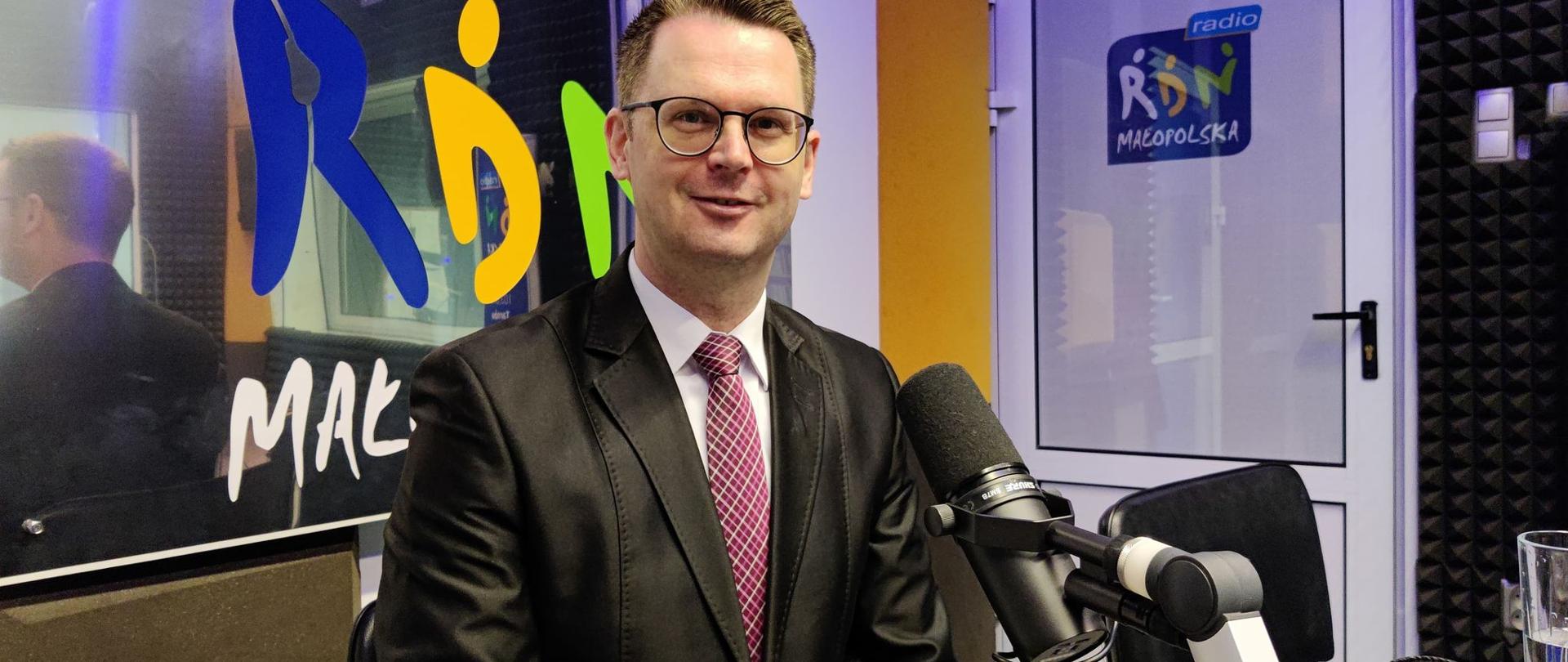 Wójta Gminy Wietrzychowice Pana Tomasza Banka w studiu radiowym radia RDN Małopolska