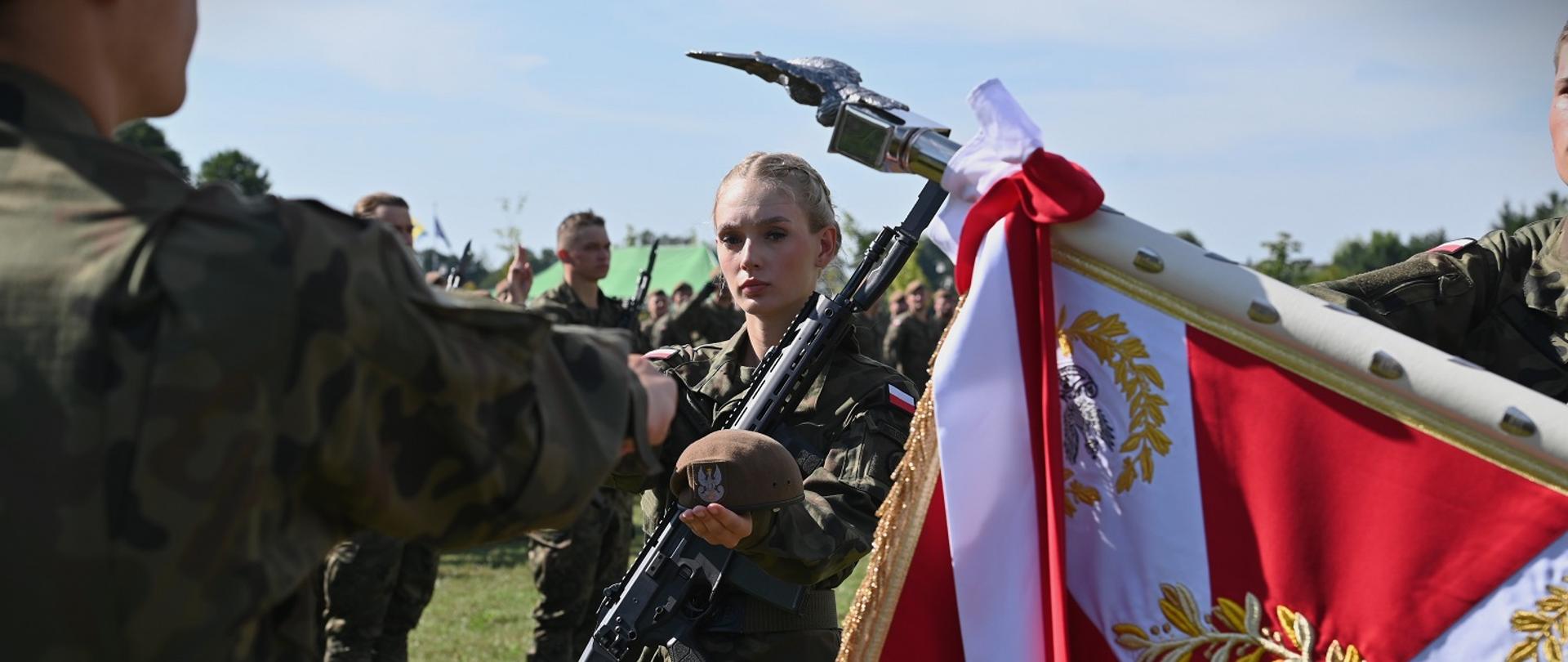 Przysięga wojskowa żołnierzy 5MBOT
