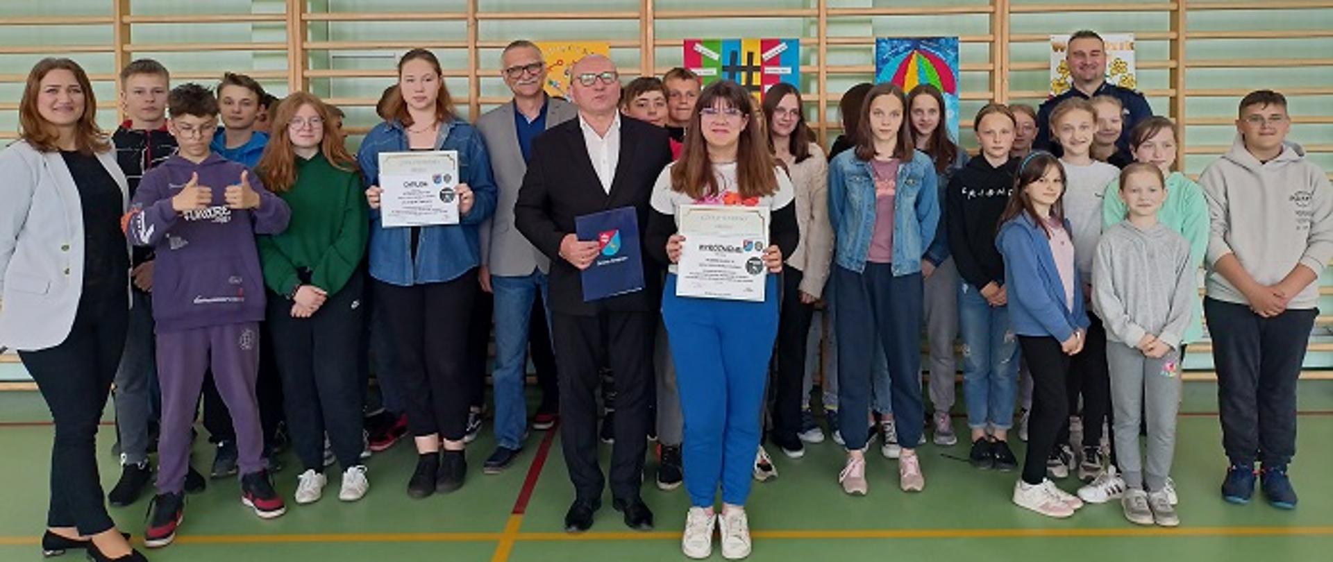 Korzystam rozważnie i bezpiecznie z internetu 10