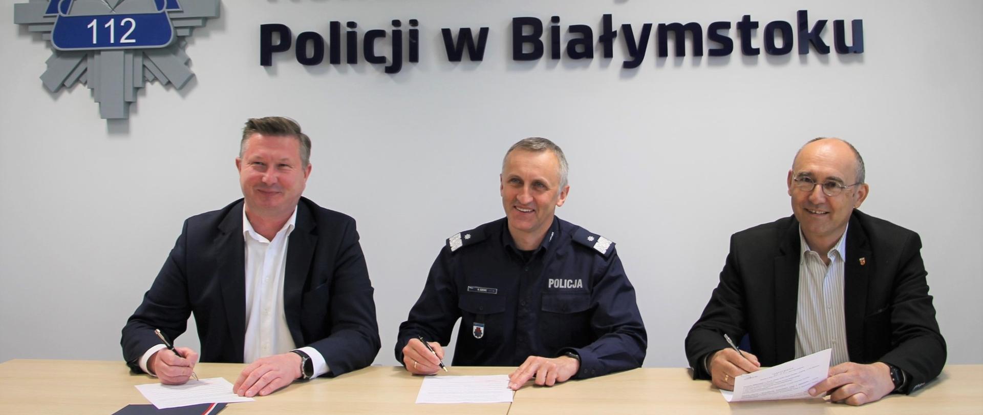 Podpisanie dokumentów