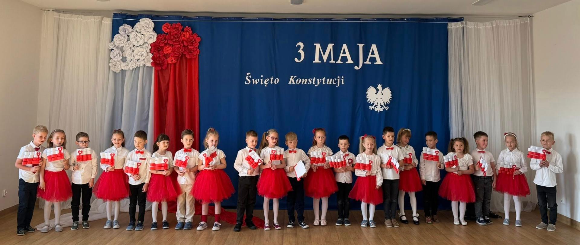 uczniowie podczas akademii 