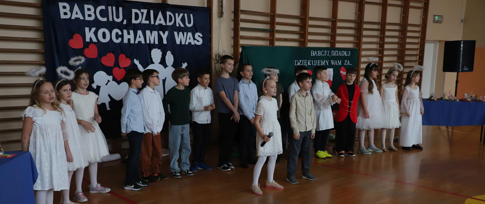 Spotkanie z okazji Dnia Babci i Dziadka - kl. 3 A