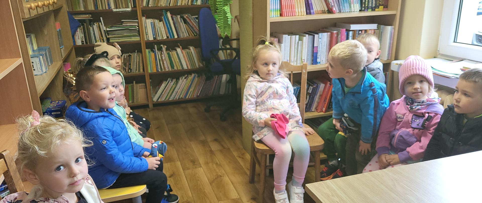 Przedszkolaki w bibliotece