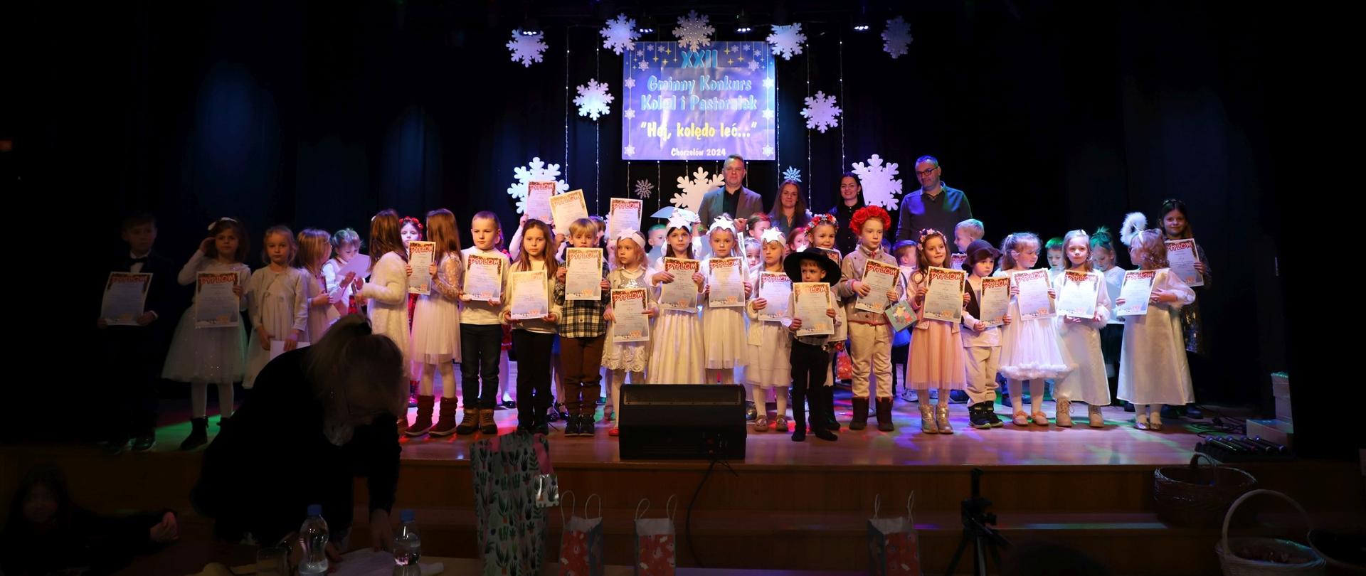 Zdjęcie grupowe najmłodszych uczestników.