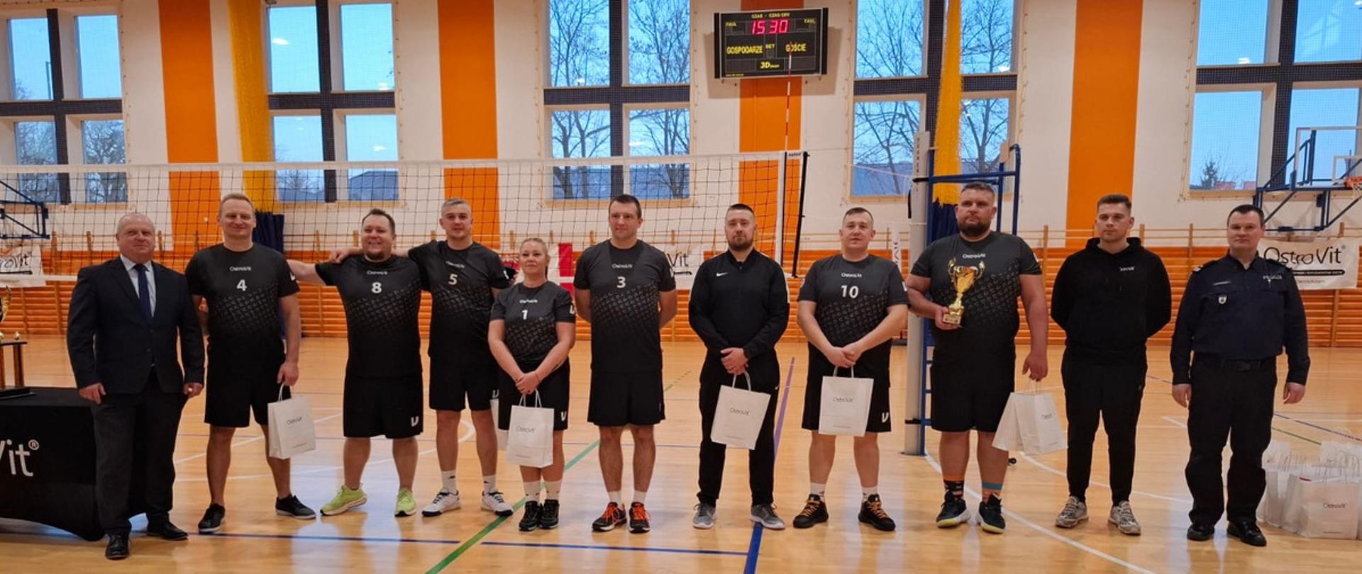 zdjęcie grupowe drużyny 2.BPL w Czerwonym Borze w ramach Obchodów 107. Rocznicy Odzyskania Niepodległości