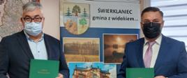 Przekazanie swoich egzemplarzy umowy