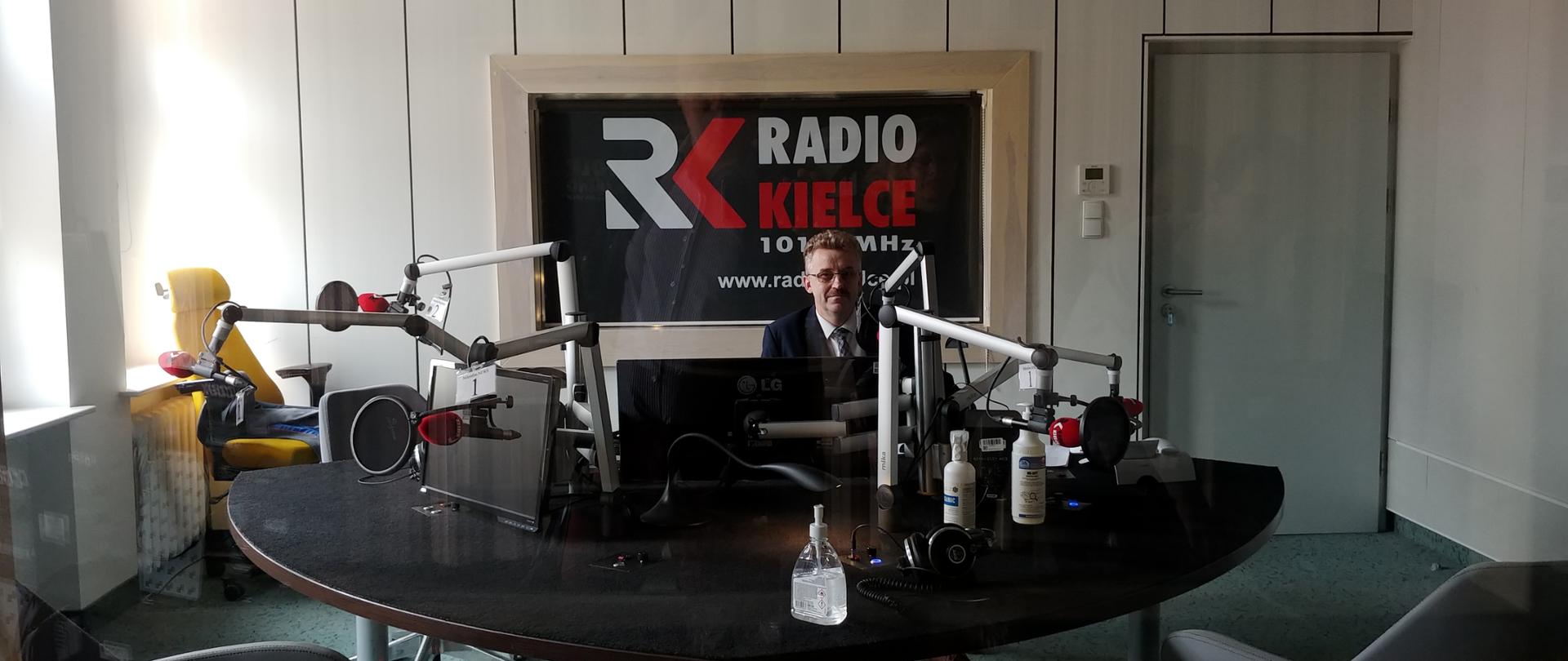 Starosta Grzegorz Piec w studiu radiowym Radia Kielce