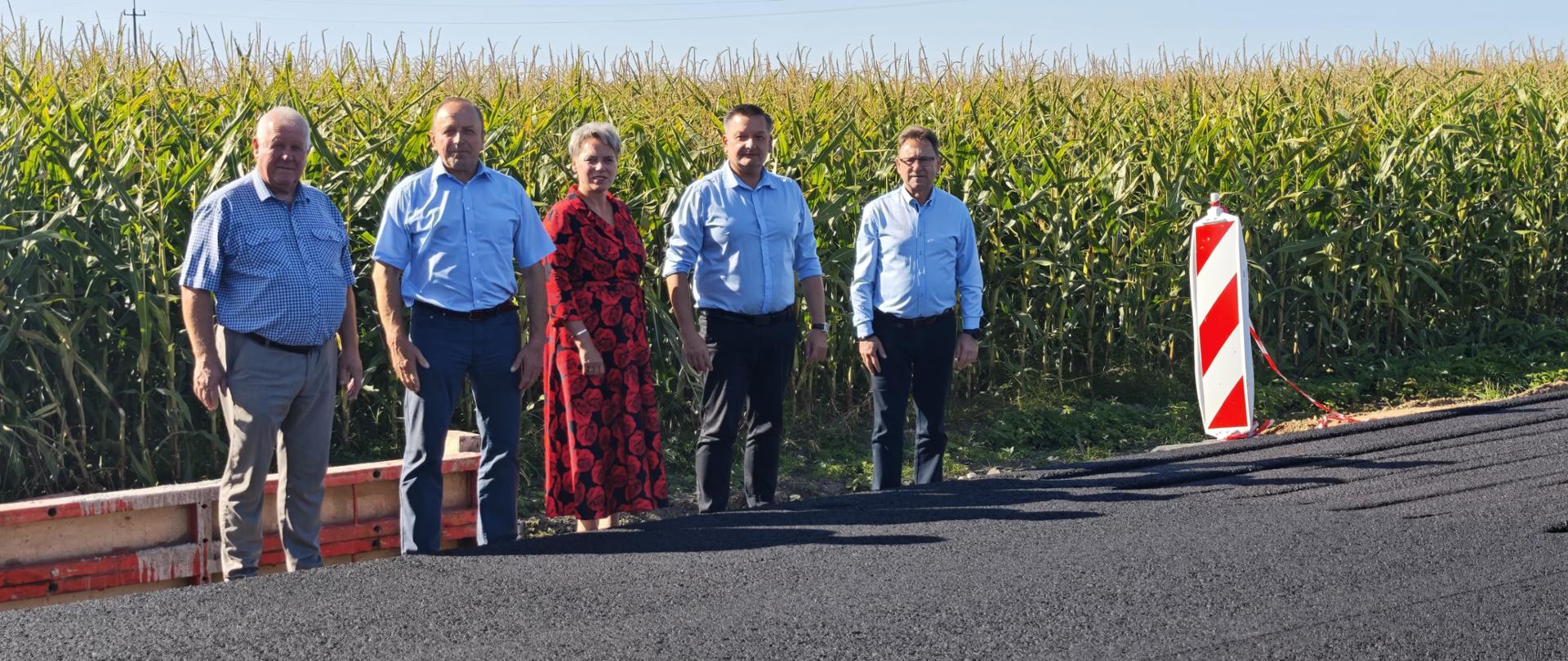 Przebudowa drogi nr 3921W wkracza w końcowy etap