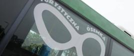 Logo Turystycznej Ósemki na autobusie