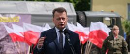 Minister Obrony Narodowej Mariusz Błaszczak z wizytą na pikniku wojskowym w Kraśniku.