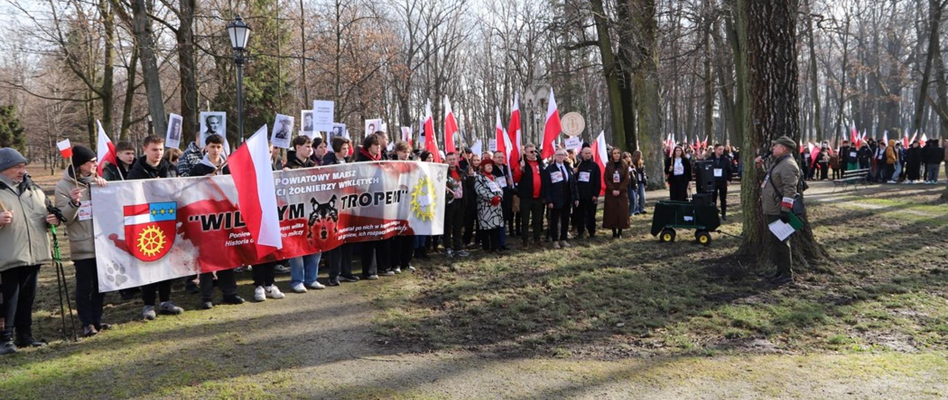 Tropem Wilczym przez historię – pamięć, która nie gaśnie