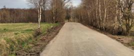 Naprawa poboczy na drodze gminnej Lubenia - Cyb